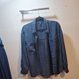 Banana Republic Denim Blue Button Down Shirt